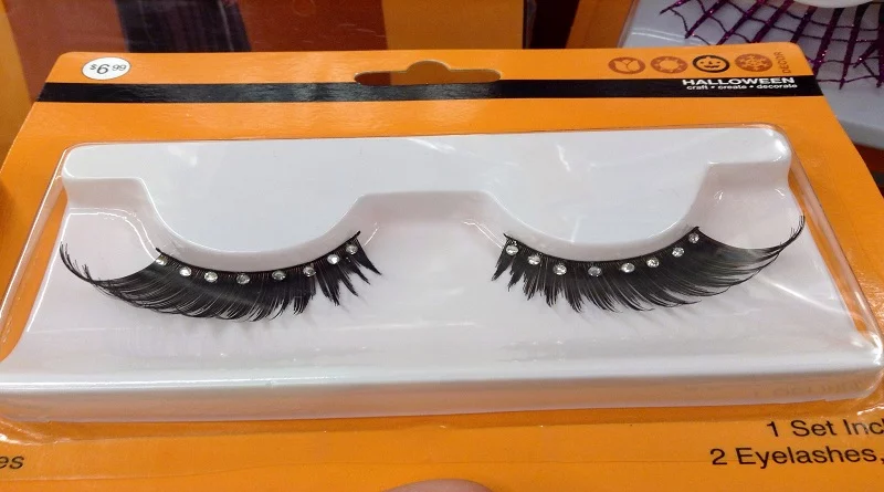 false eyelashes